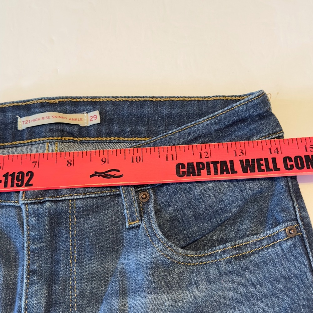 Levis 721 High Rise Skinny Ankle Jeans Blue Distressed Ripped Womens Size 29 - Picture 4 of 13